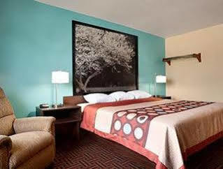 Rodeway Inn Ефингам Екстериор снимка